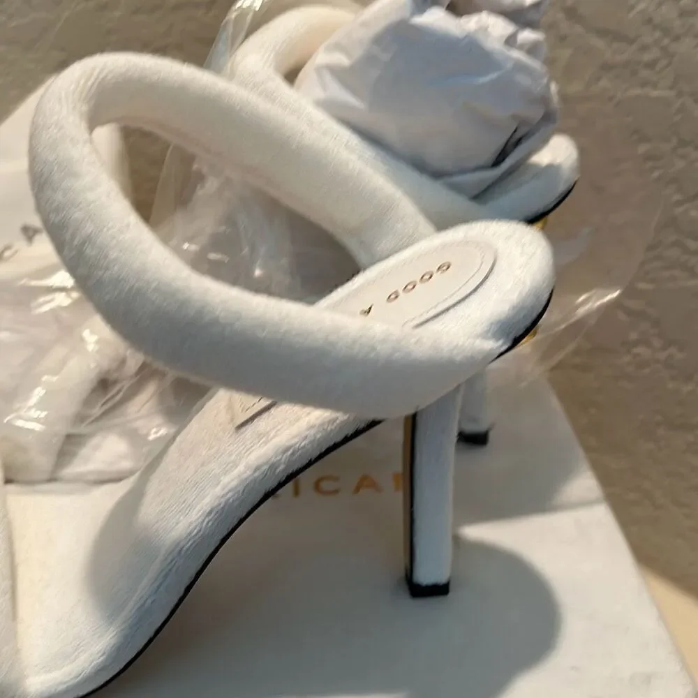 Good American Women's 11 White Terry Heel Sandals Double Strap Pool Vacation New